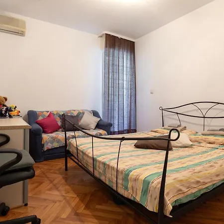 Apartment Comfort Family With Balcony And Sea View