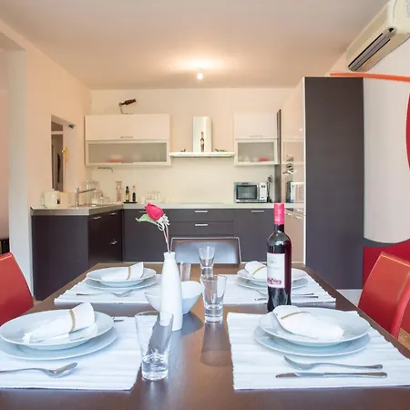 Comfort Family With Balcony And Sea View Apartment *