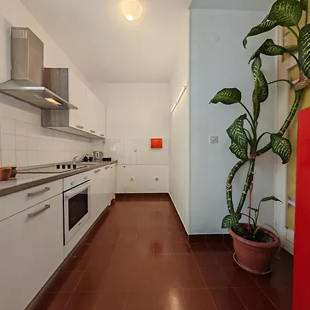 公寓 Comfort Family With Balcony And Sea View *