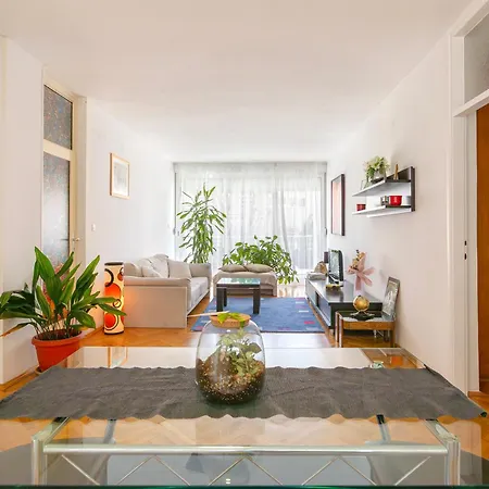 公寓 Comfort Family With Balcony And Sea View 斯普利特